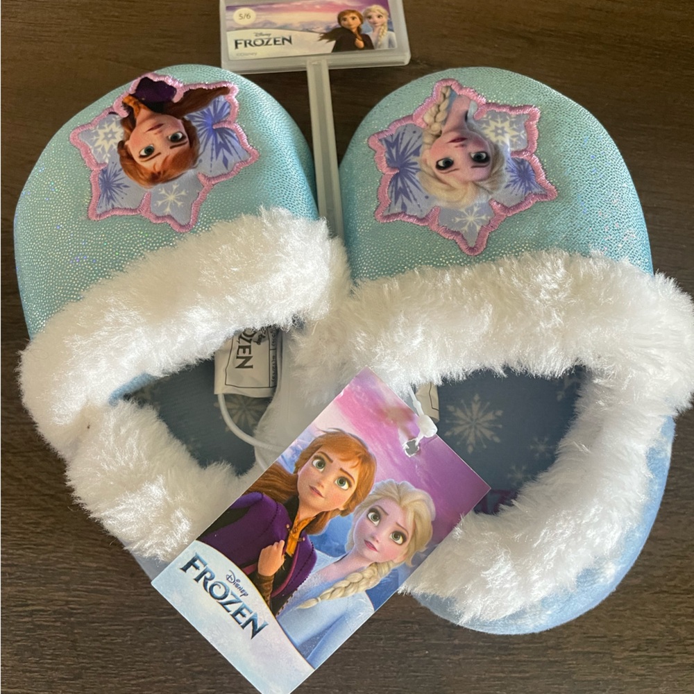 Frozen Slippers